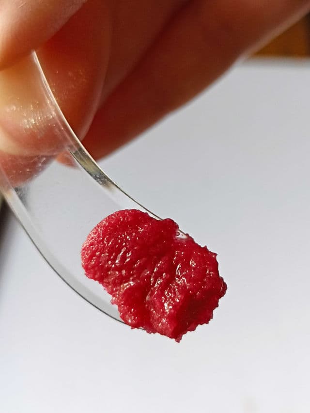 The Body Shop Festive Berry Sugar Lip Scrub review photo by AlexMashhh