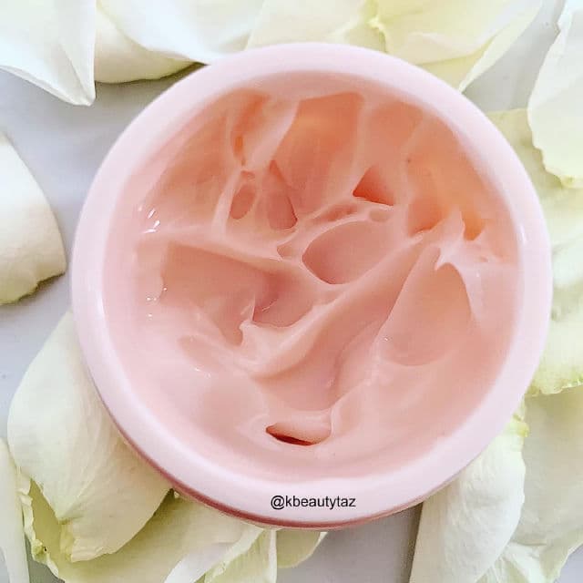 ETUDE Moistfull Collagen Cream review photo by Kbeautytaz