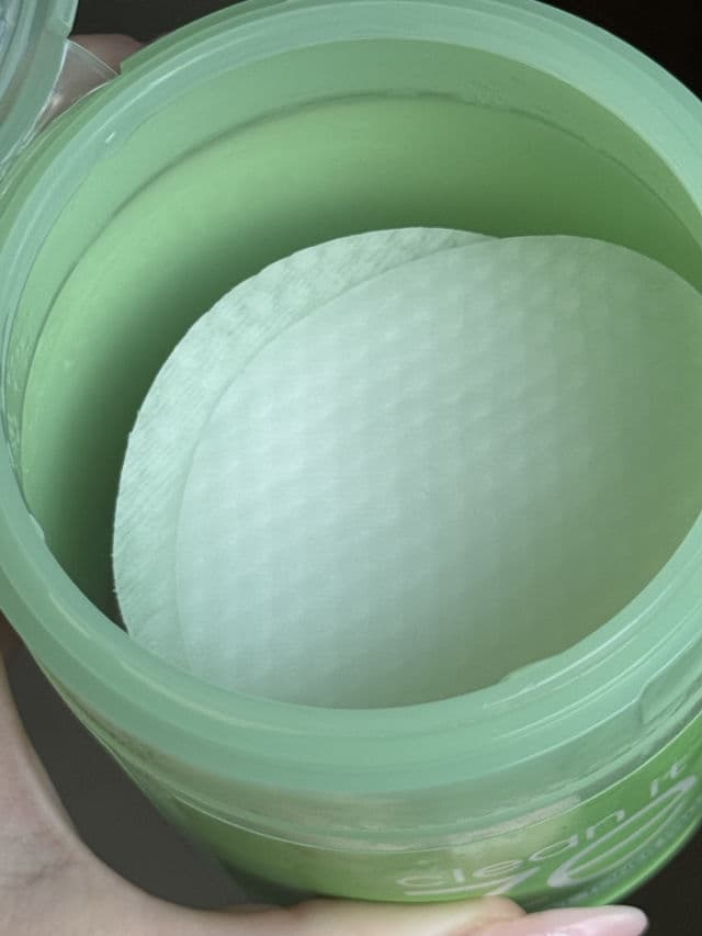 Banila Co. Clean it Zero Green Peel Toner Pad review photo by ElizabethUGC