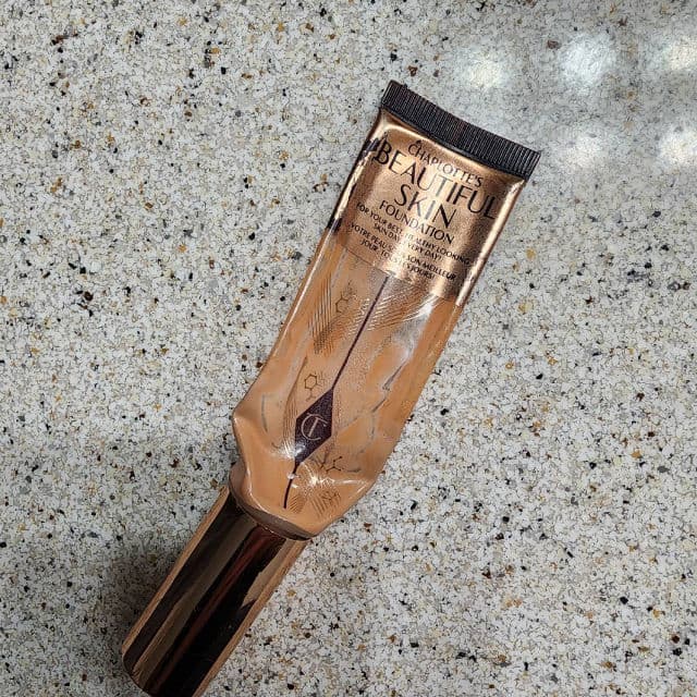 Charlotte Tilbury Beautiful Skin Hydrating Foundation review photo by Nikkireviews32