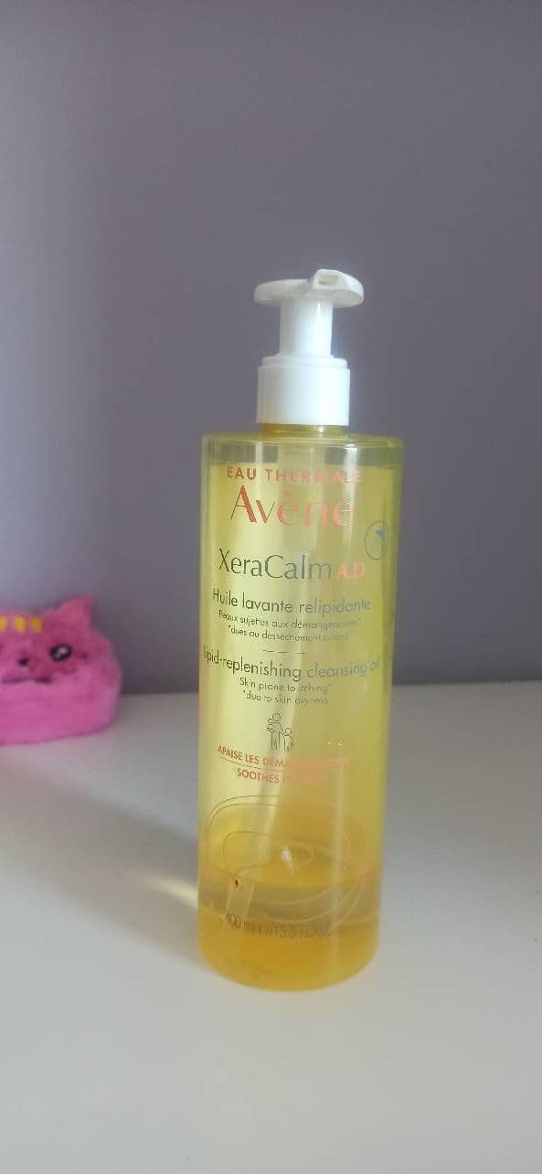 Avene XeraCalm A.D Lipid-Replenishing Cleansing Oil review photo by PetitGirl