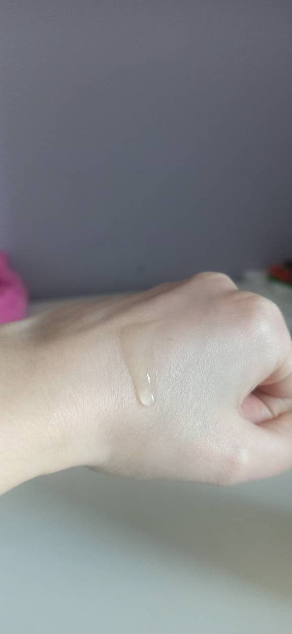 Avene XeraCalm A.D Lipid-Replenishing Cleansing Oil review photo by PetitGirl