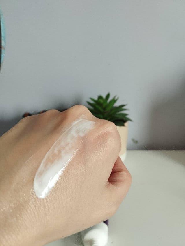 Maxclinic Time Return Melatonin Cream review photo by PetitGirl