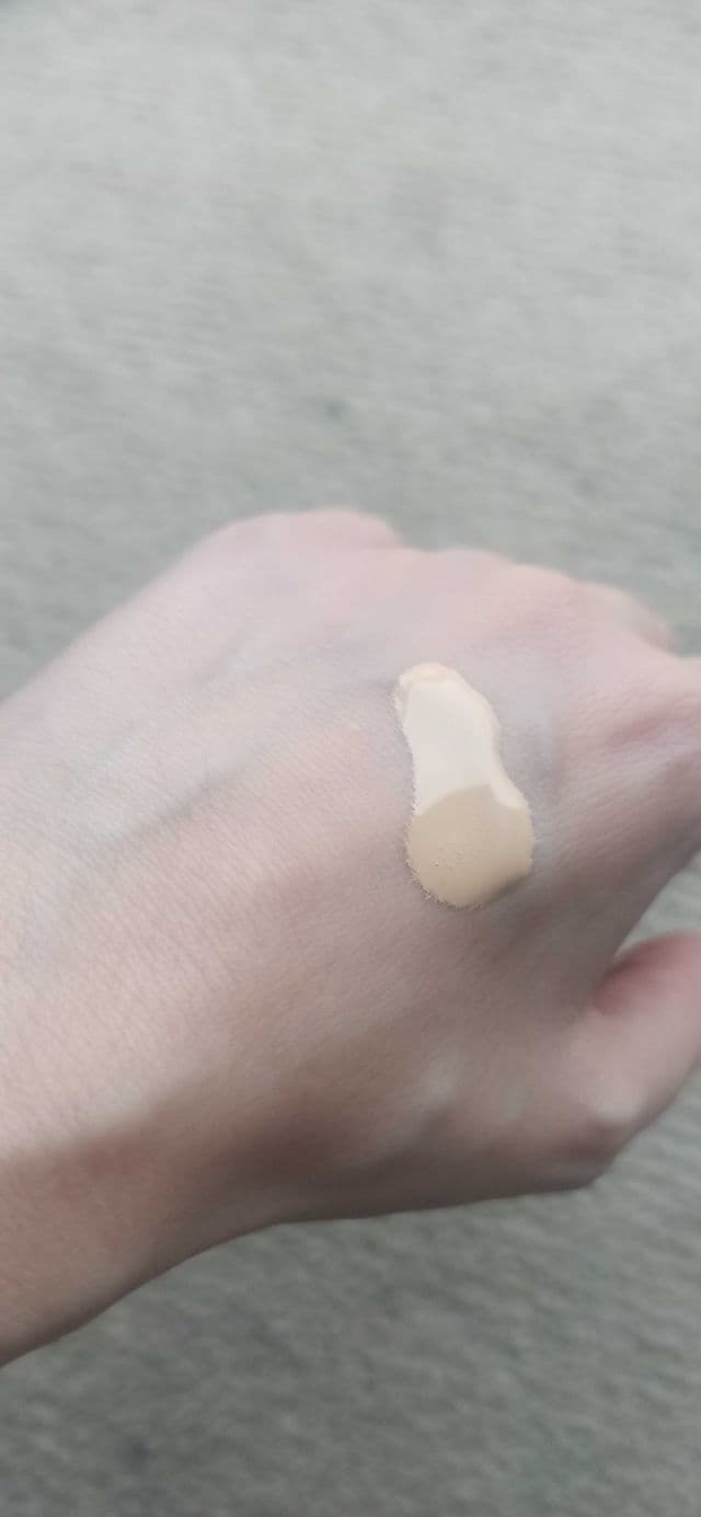 Embryolisse Liquid Foundation Anti-Pollution SPF 20 review photo by PetitGirl