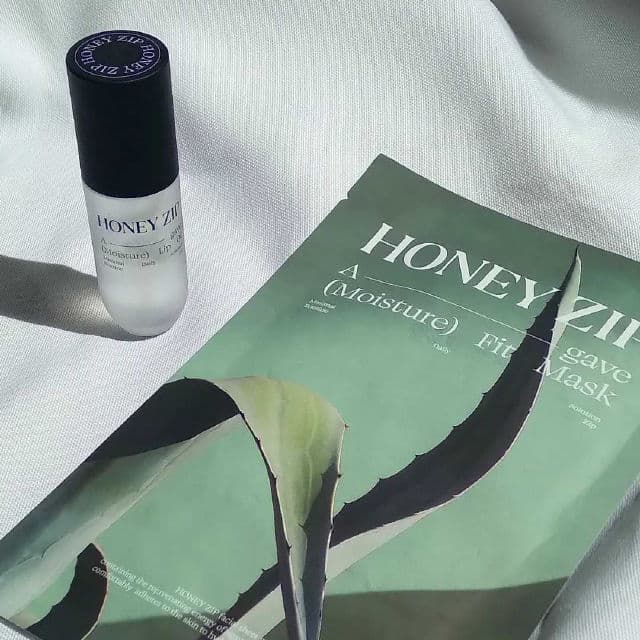 Honey Zip Agave Moisture Lip Oil review photo by salysheyyy