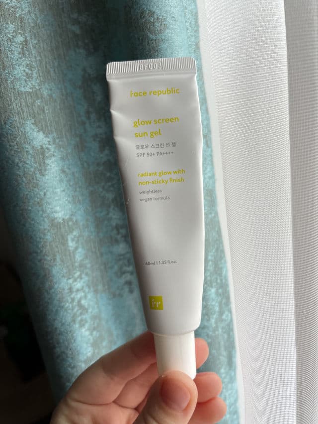 Face Republic Glow Screen Sun Gel SPF50+ PA++++ review photo by Petrenci