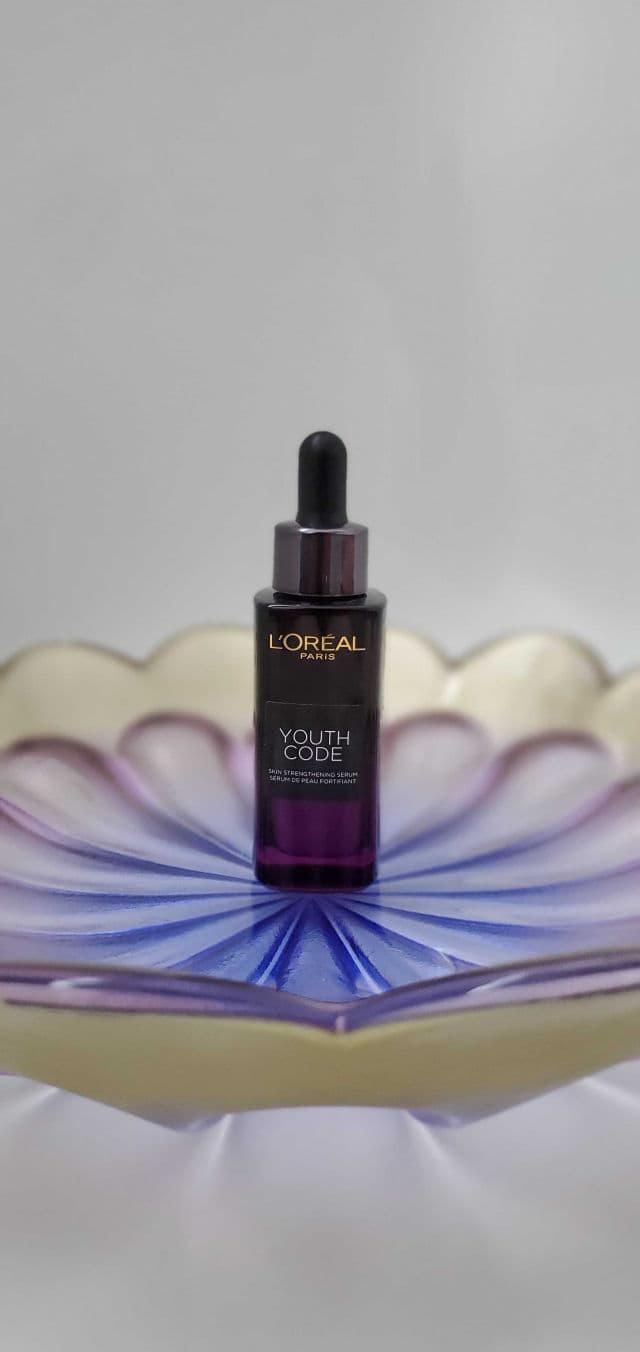 L'Oreal Paris Youth Code Skin Strengthening Serum review photo by Pearlreviews