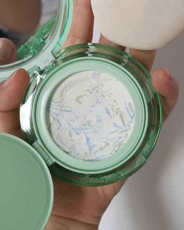 VT COSMETICS Cica Essence Sun Pact SPF50+ PA+++ review photo by bubblyvivi