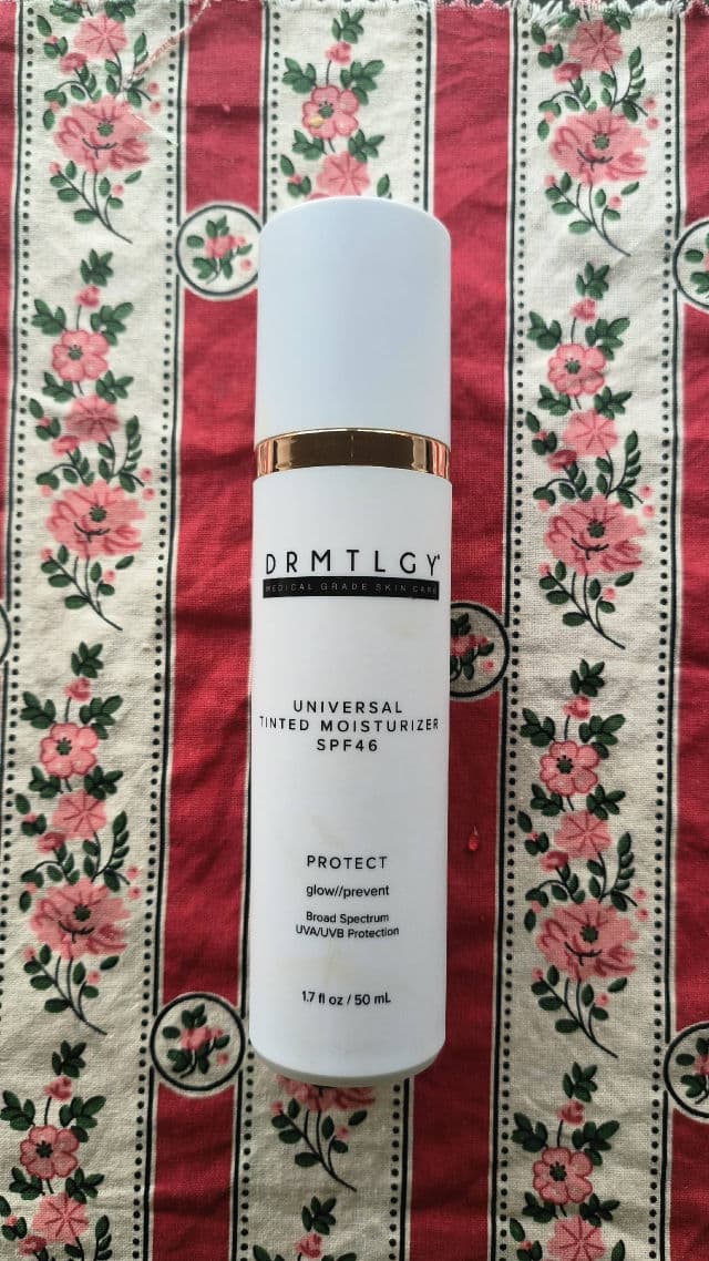 DRMTLGY Universal Tinted Moisturizer SPF 46 review photo by zombieskinz