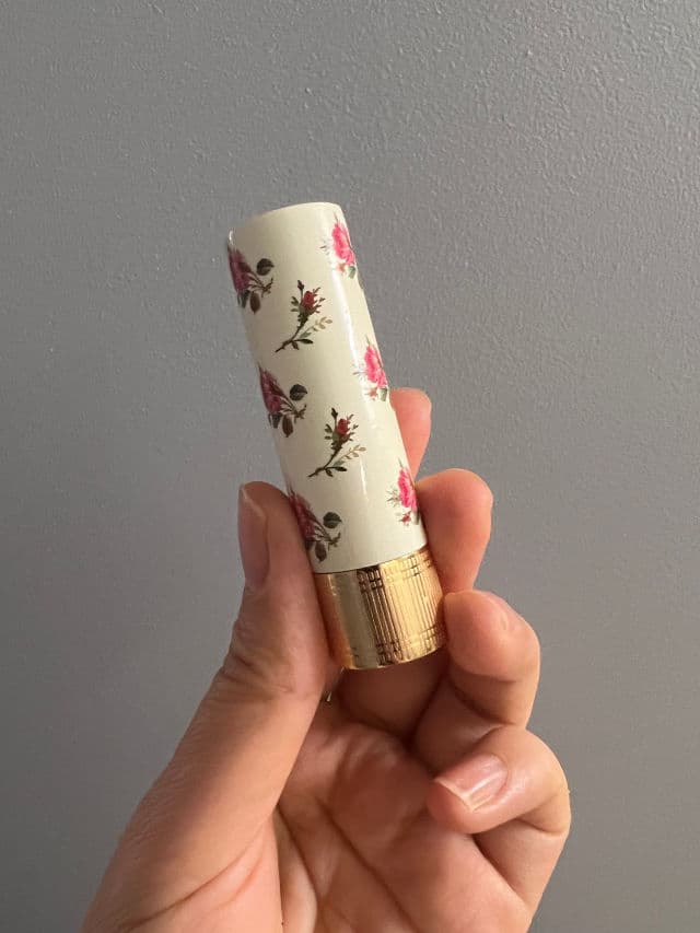 Gucci Rouge A Levres Voile #25 Goldie Red review photo by Cellasea