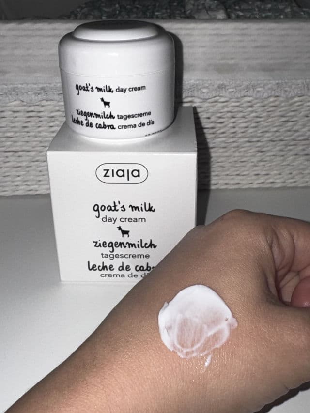 Ziaja Goat's Milk Moisturising Day Cream review photo by Isabelladiaz