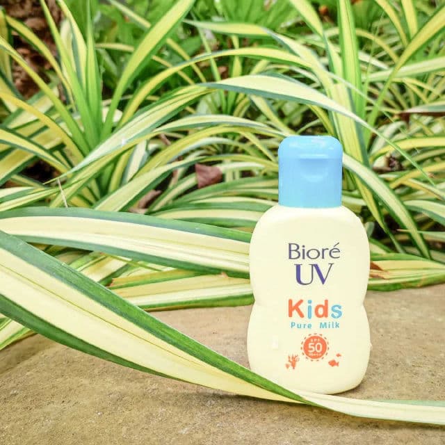 Biore UV Kids Pure Milk SPF 50 PA+++ review photo by elaineganuelas