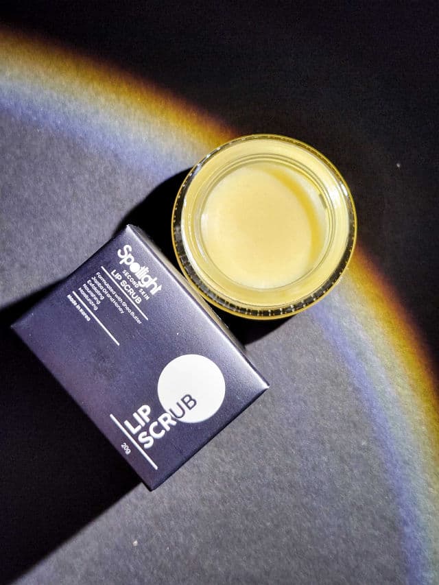 Spotlight Cosmetics Second Skin Lip Scrub  review photo by elaineganuelas