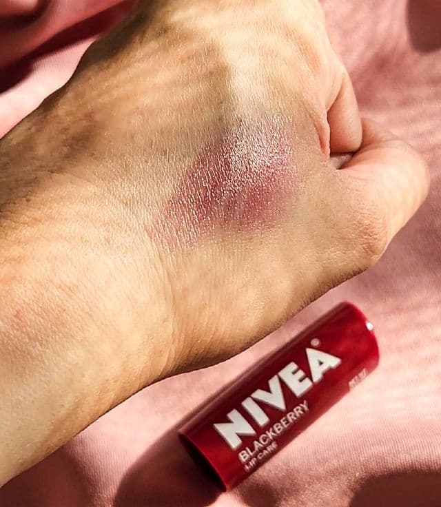 Nivea Blackberry Lip Care review photo by elaineganuelas