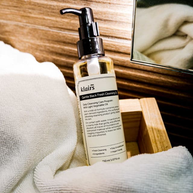 Dear, Klairs Gentle Black Fresh Cleansing Oil review photo by elaineganuelas