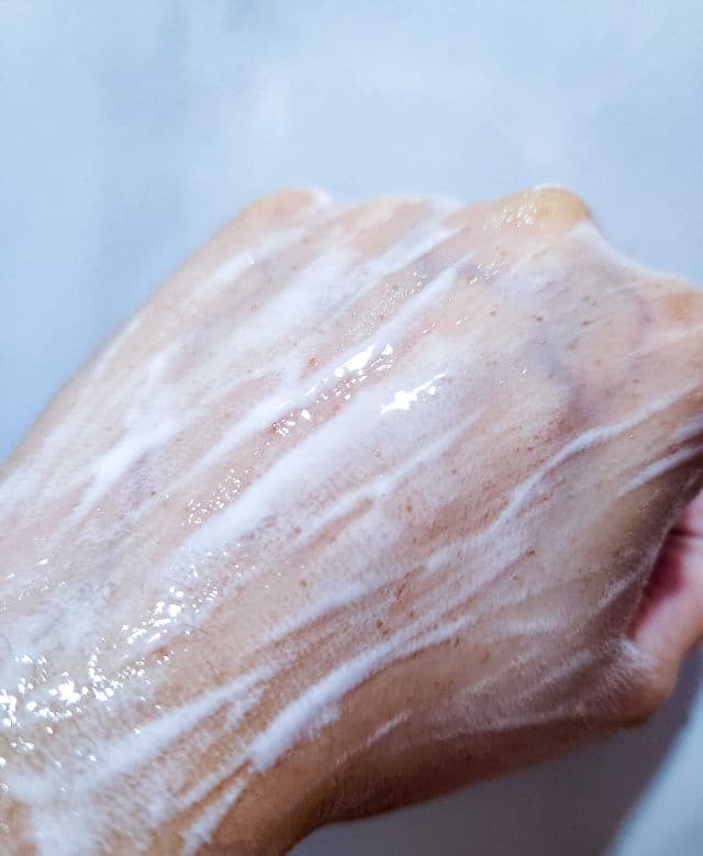 MizuMi Extra Mild Facial Cleanser review photo by elaineganuelas