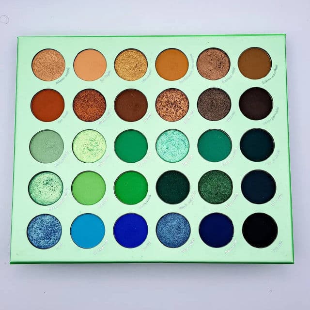 KARA Beauty From Miami to Bahamas Eye Shadow Pallette review photo by marifa