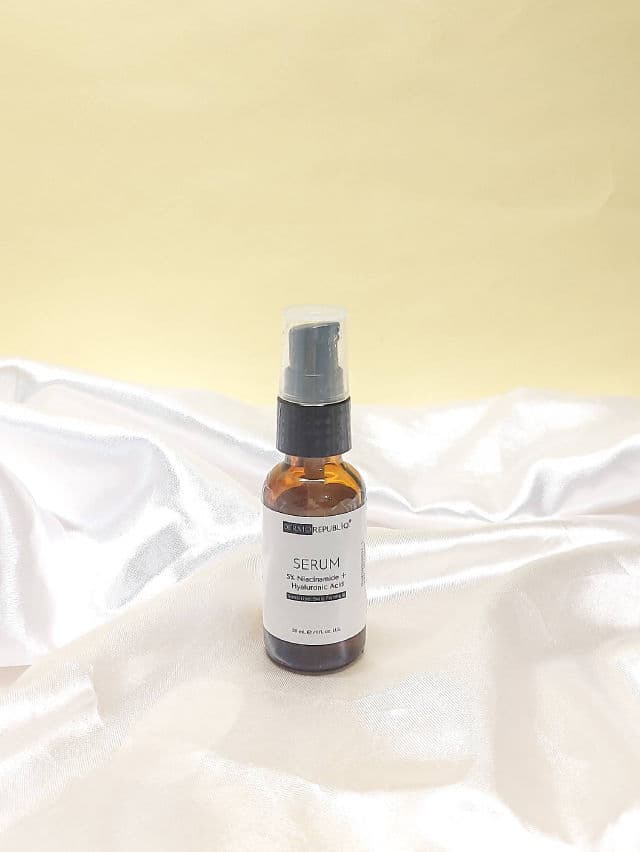 Dermorepubliq 5% Niacinamide + Hyaluronic Acid for Sensitive Skin Serum review photo by ioveskincare