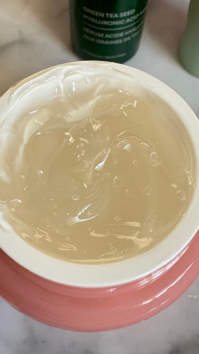 INNISFREE Jeju Cherry Blossom Dewy Glow Jelly Cream review photo by SkinlovesbySam