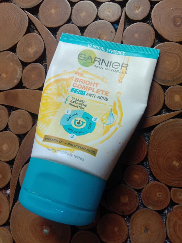 Garnier Bright Complete 3-in-1 Anti Acne Facial Wash review photo by mrscepiskincare