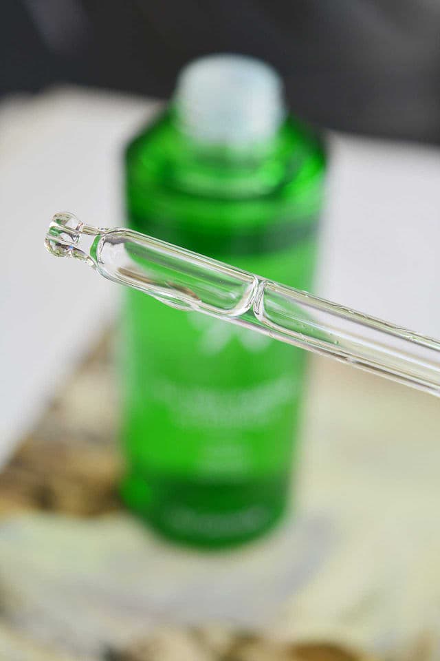 Dr. Ceuracle Tea Tree Purifine 95 Essence review photo by lunabellarina