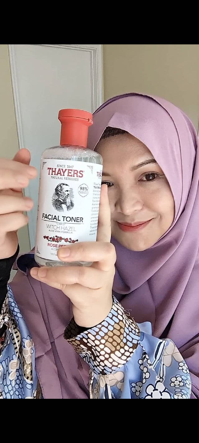 Thayers Alcohol-Free Rose Petal Witch Hazel Toner review photo by Deasy88