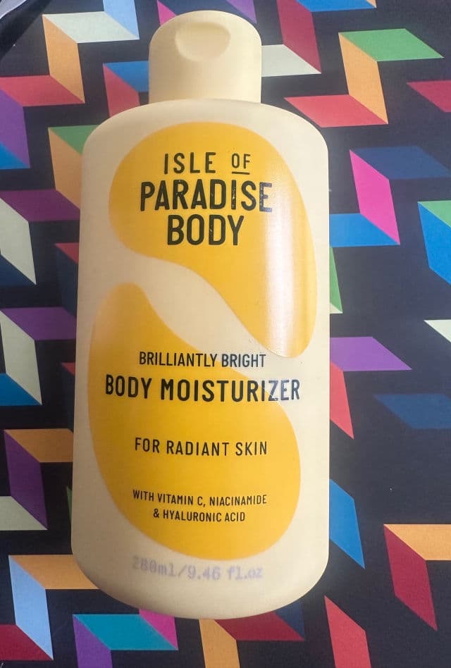 Isle of Paradise Brilliantly Bright Body Moisturizer review photo by saju
