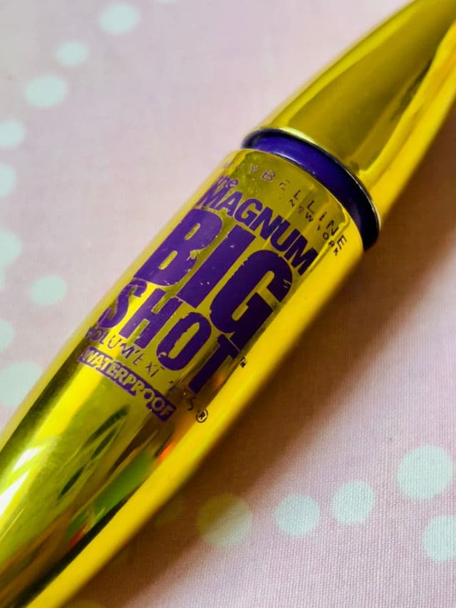Maybelline The Colossal Mascara review photo by lovebloomieskin