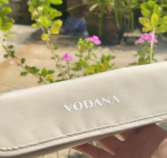 VODANA Pocket Mini Flat Iron review photo by lovebloomieskin