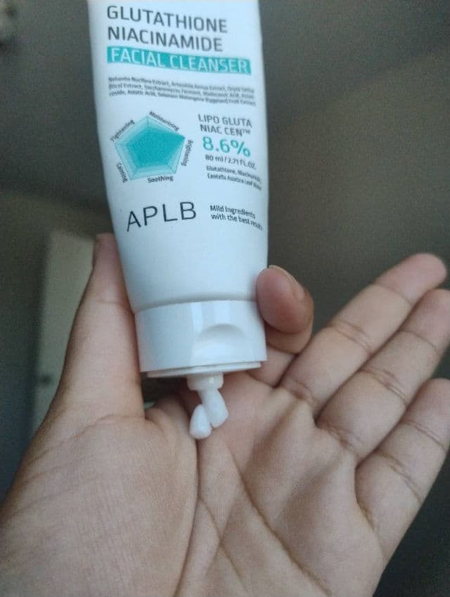 APLB Glutathione Niacinamide Facial Cleanser review photo by Cerezo89