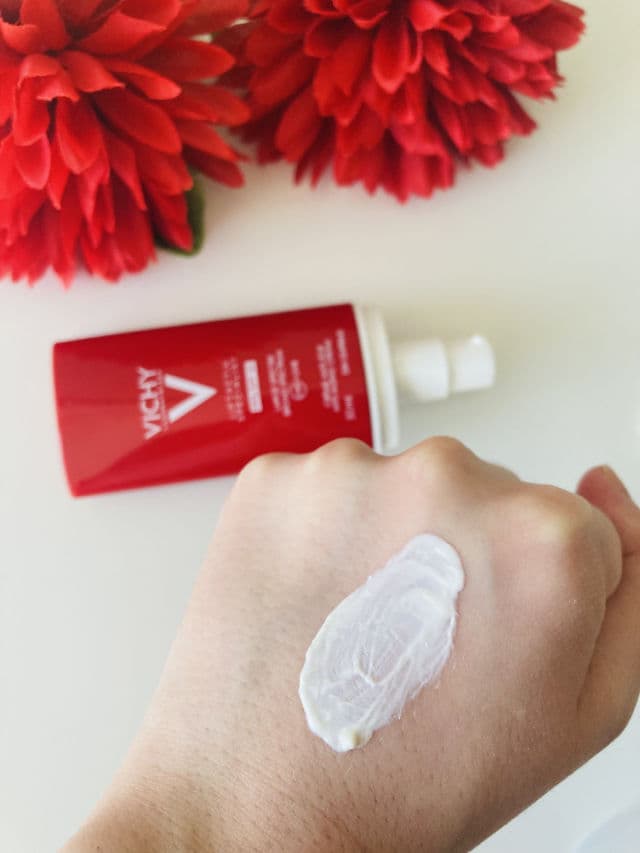 Vichy Laboratories Liftactiv Peptide C Face Sunscreen SPF 30 review photo by Debby25