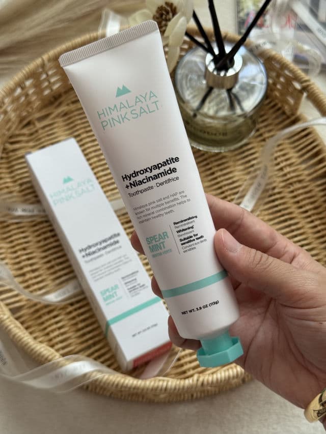 HIMALAYA PINK SALT Hydroxyapatite+Niacinamide Toothpaste review photo by Dildora