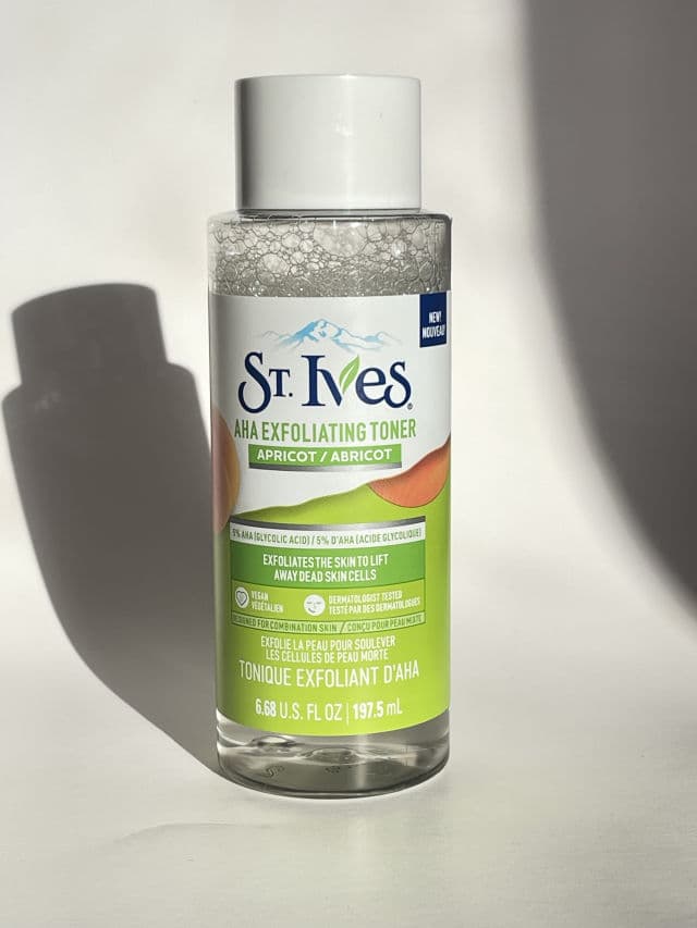 St. Ives Apricot AHA Exfoliating Toner review photo by vix26