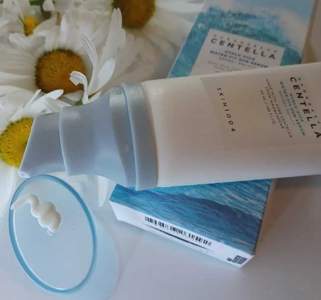 SKIN1004 Madagascar Centella Hyalu-Cica Water-Fit Sun Serum SPF50+ PA++++ review photo by Deanna15