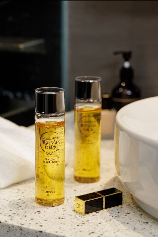 Utena Premium Puresa Golden Jelly Lotion  review photo by Agnesssss