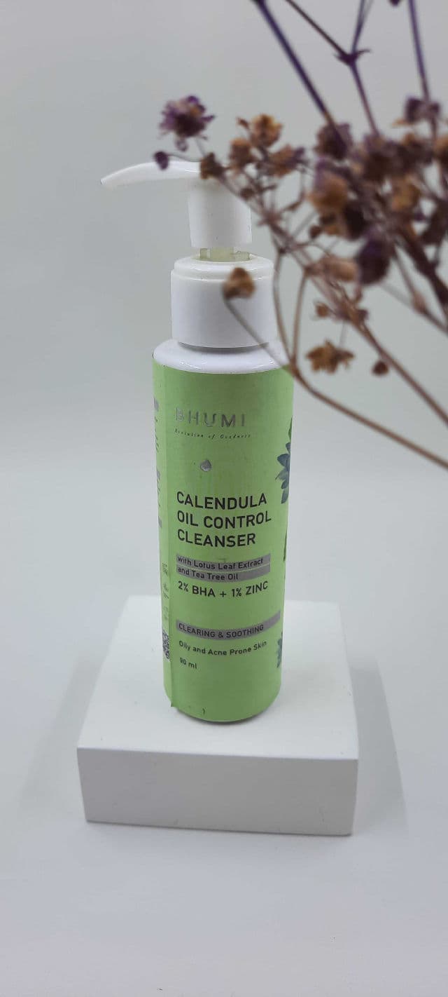 Bhumi Calendula Oil Control Cleanser review photo by glowediaries