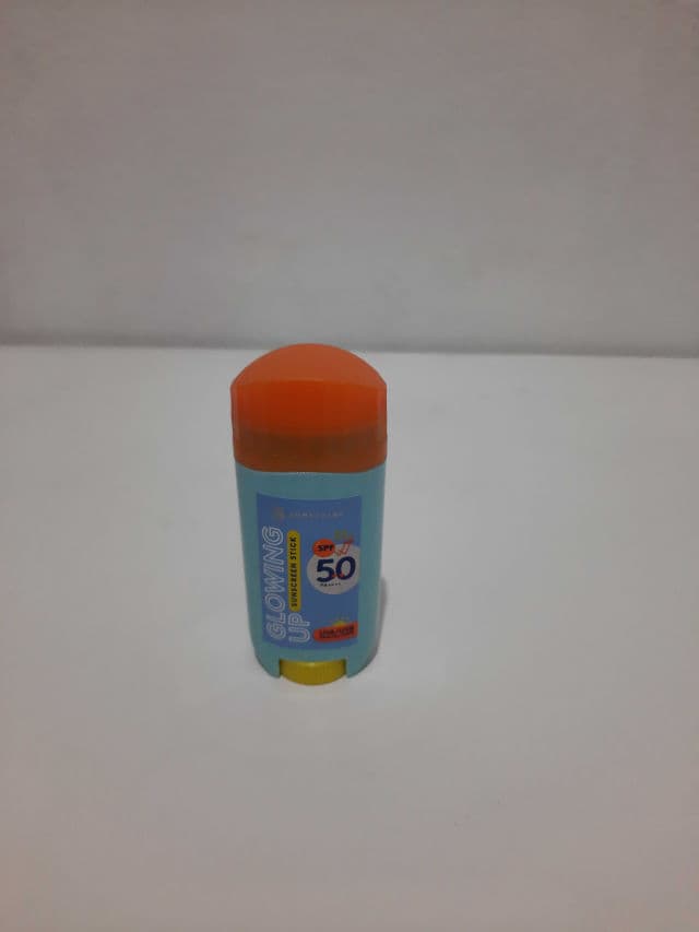 Somethinc Glowing Up Sunscreen Stick SPF 50+ PA ++++ review photo by glowediaries