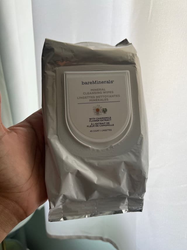 BareMinerals Makeup Remover Wipes review photo by TinaG007