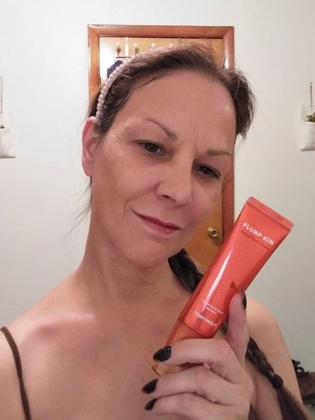 PLUMP-KIN Retinol Neck Cream product review