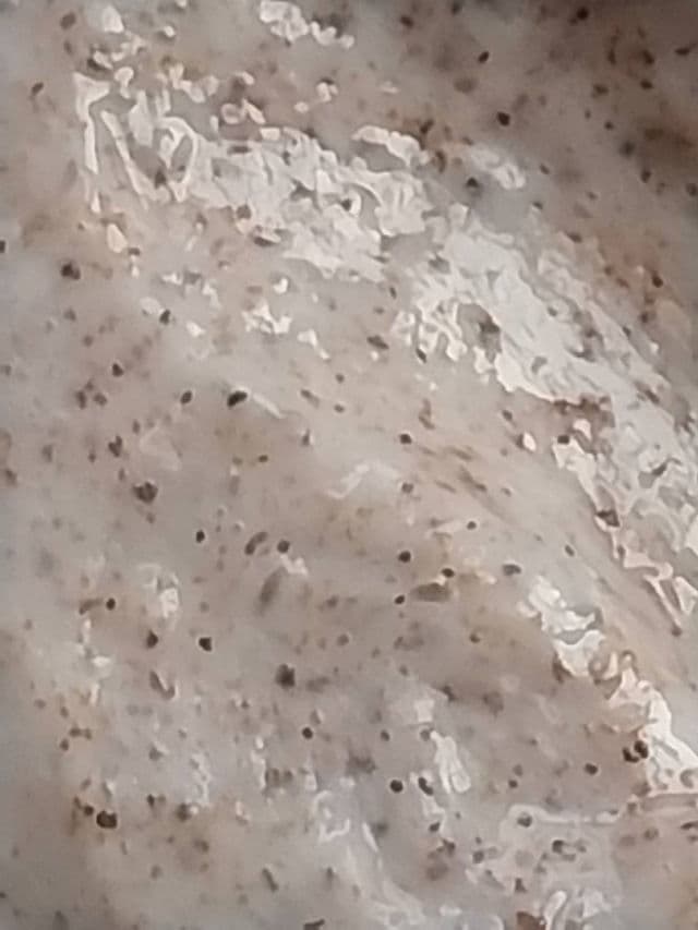 Era Organics Revive+ Microdermabrasion Scrub & Facial Exfoliator review photo by Lorelei