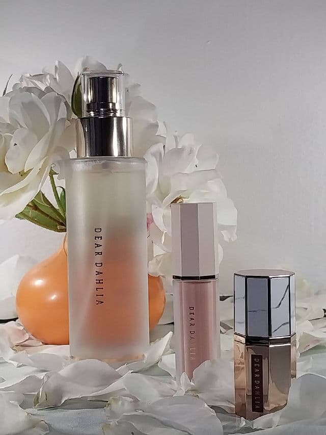 Dear Dahlia 01 Seduction review photo by Lorelei