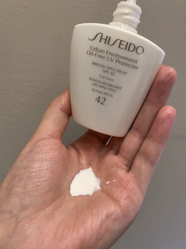 Shiseido Urban Environment Oil-Free UV Protector for Face SPF 42 PA+++ review photo by Scallion