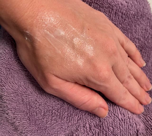 Herbivore Botanicals Milky Way 10% AHA + Oat Soothing Exfoliating Serum review photo by nennas77