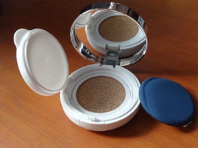 Laneige BB Cushion Whitening SPF50+ PA+++ review photo by Maroosh