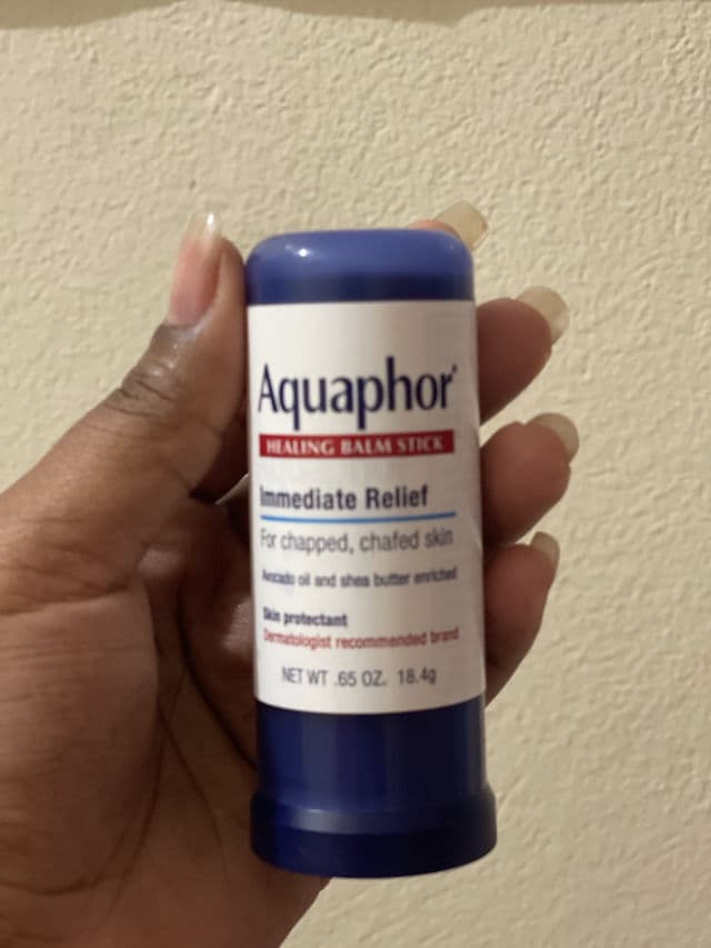 Aquaphor Healing Balm Stick review photo by nicolbonillacontact