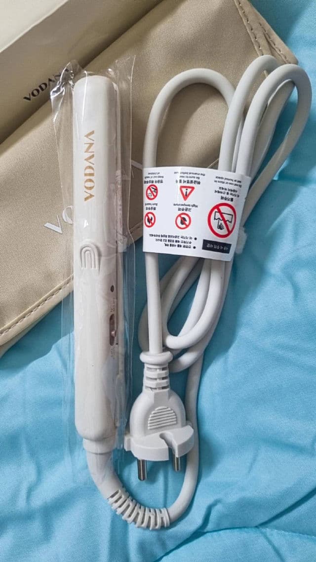 VODANA Pocket Mini Flat Iron review photo by Adelynnlwkay