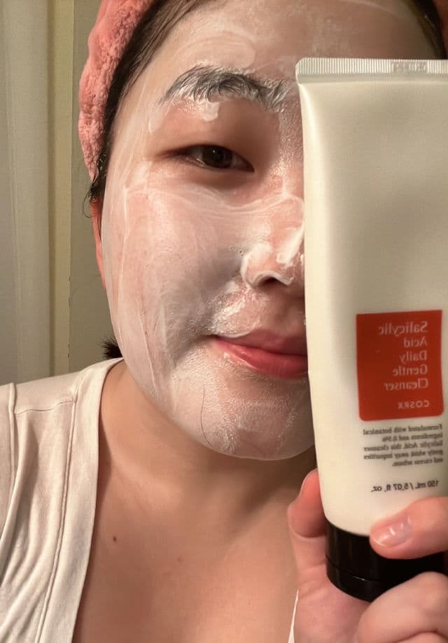 COSRX Salicylic Acid Exfoliating Cleanser review photo by UkaM