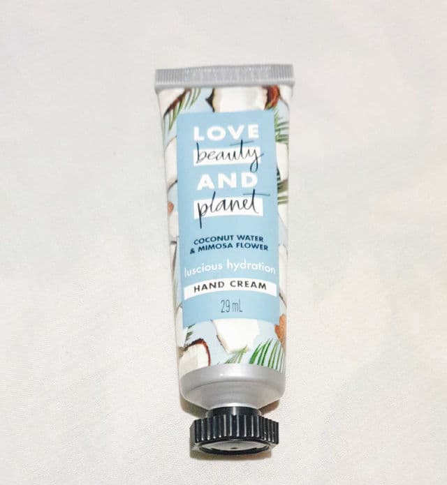 Love Beauty and Planet  Coconut Water & Mimosa Flower Hand Lotion review photo by Tientien