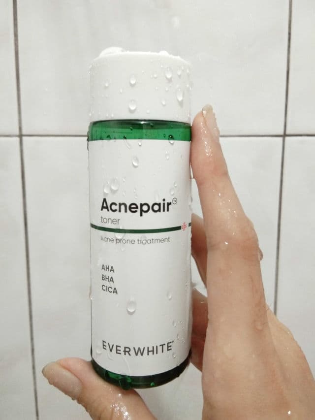 Everwhite Acnepair Toner review photo by Itsnatalie