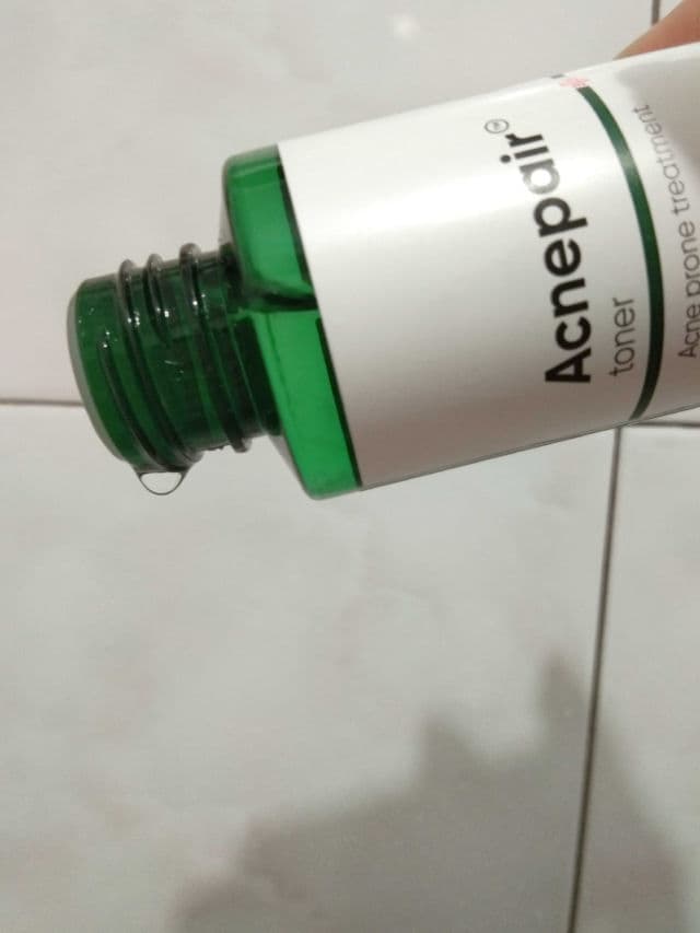 Everwhite Acnepair Toner review photo by Itsnatalie